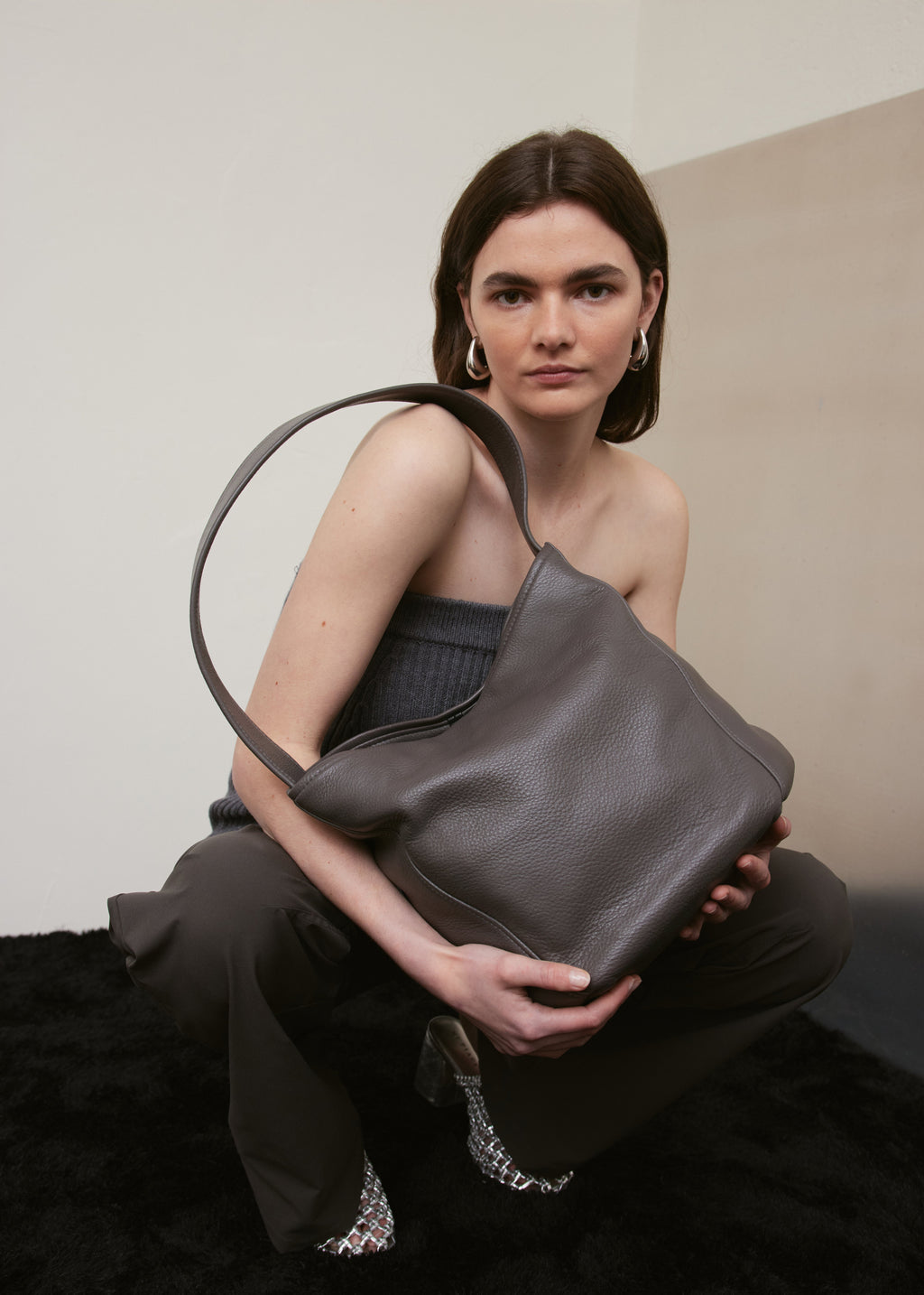 Magda - Soot Pebble