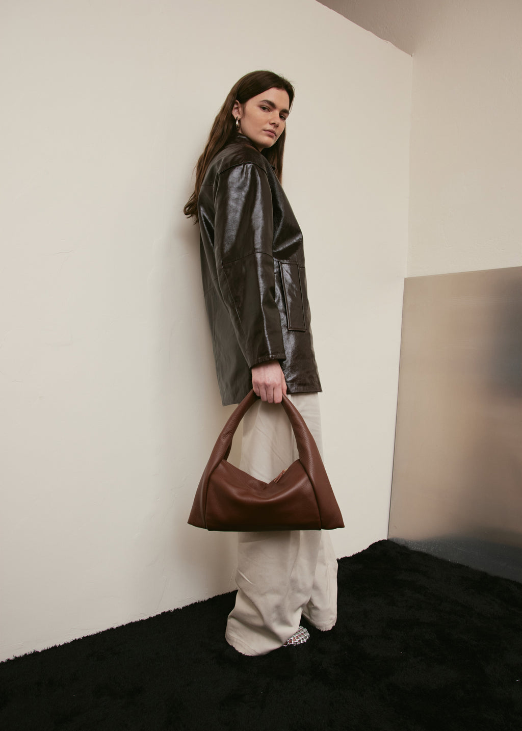 FLO Medium - Chestnut Pebble