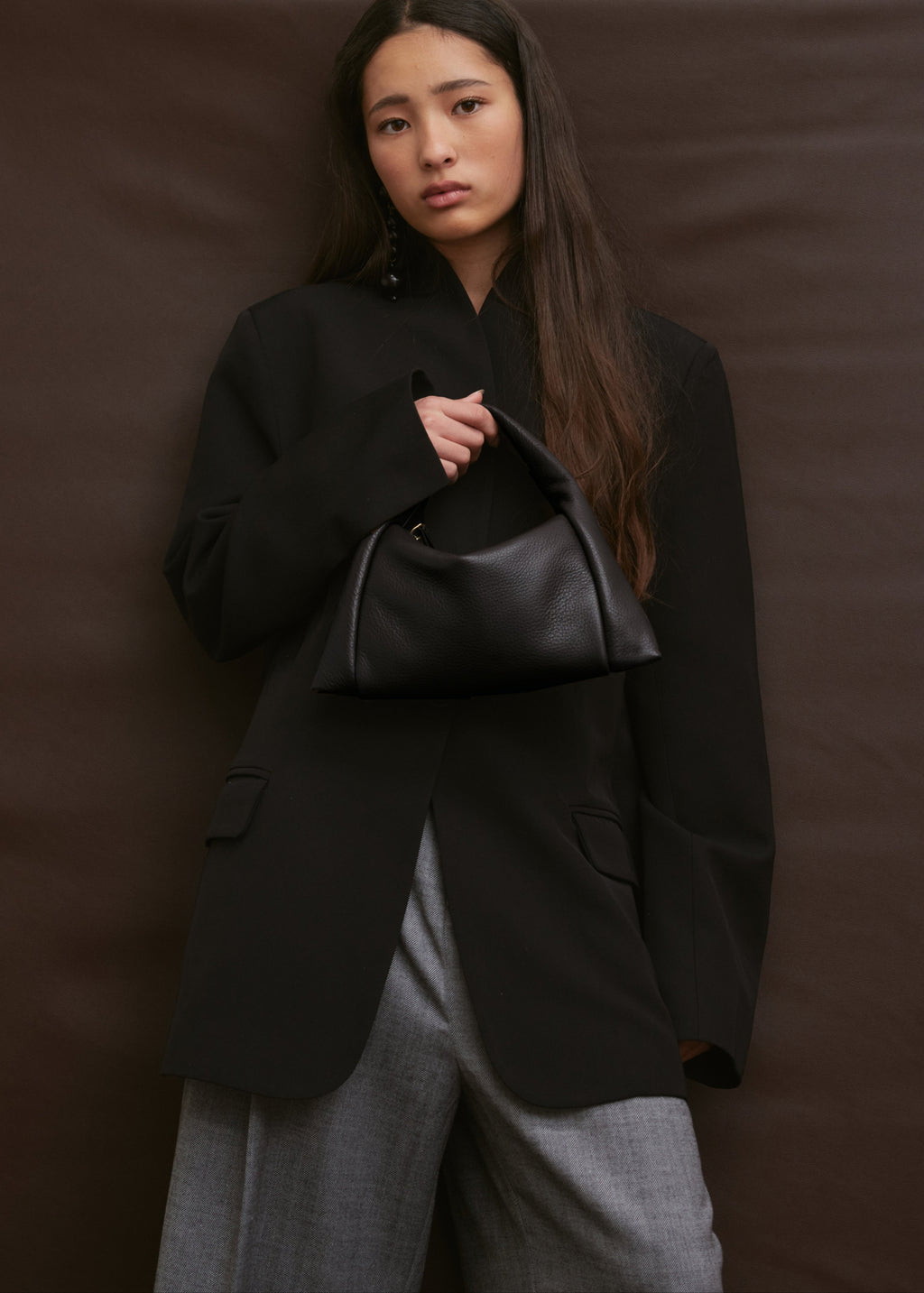 FLO Mini - Black Pebble